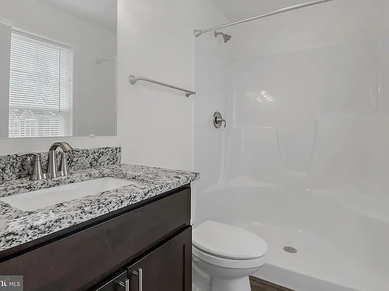 2607 Maplewood Cir — Photo 18