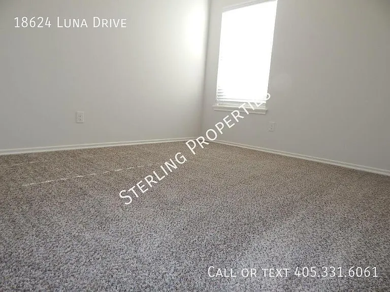 18624 Luna Dr — Photo 16