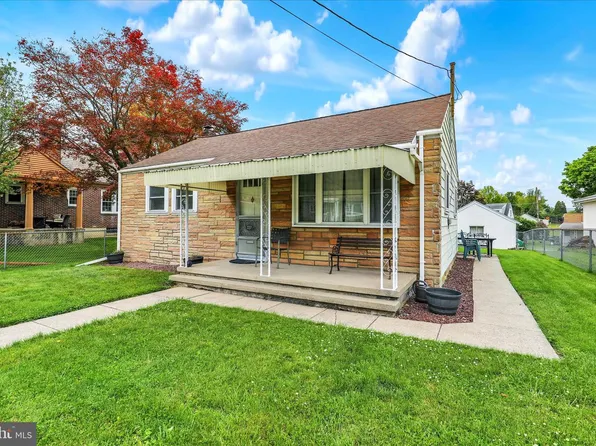 227 E Noble Ave, Shoemakersville, PA 19555