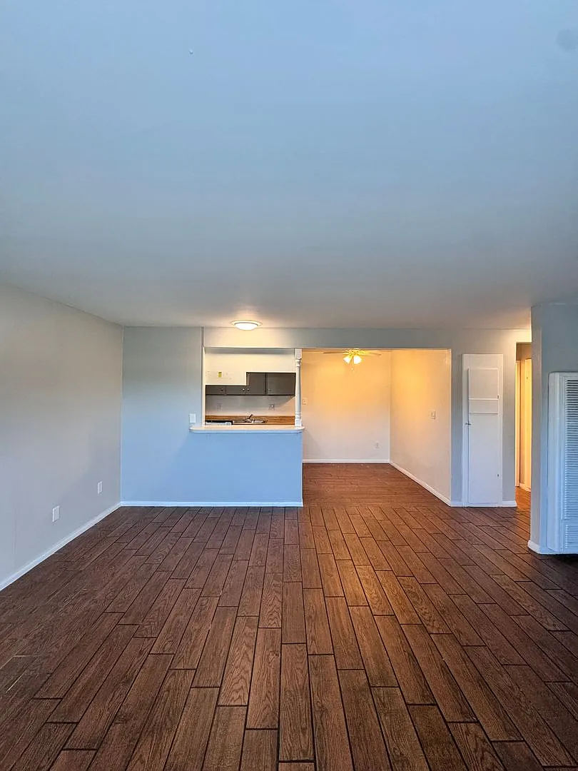 17441 Jacquelyn Lane — Photo 3