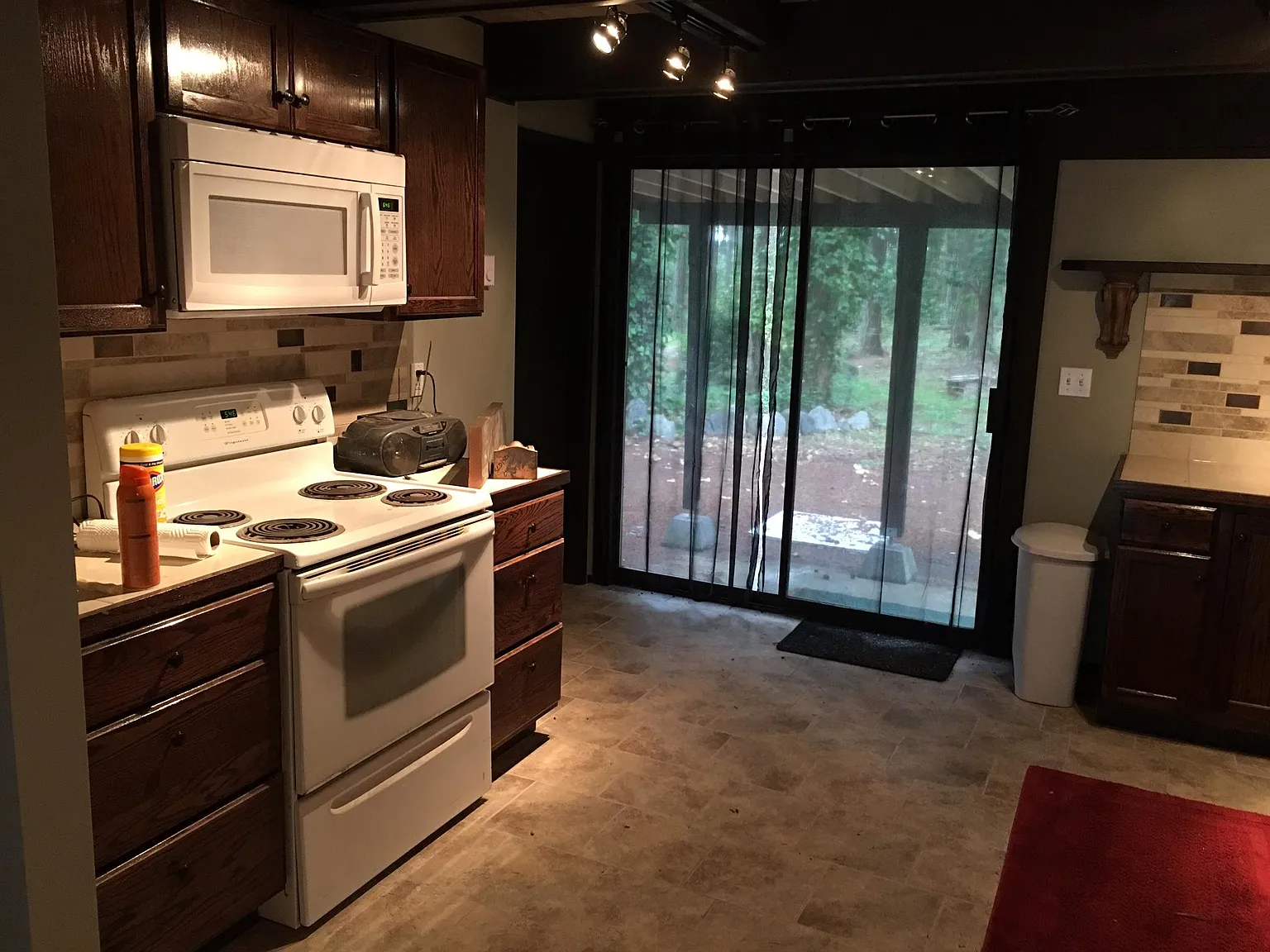 2 bed, 1431 sqft, $2,200 — Photo 3
