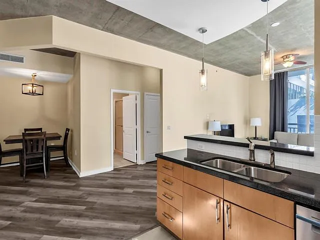 300 S Australian Ave #618 — Photo 5
