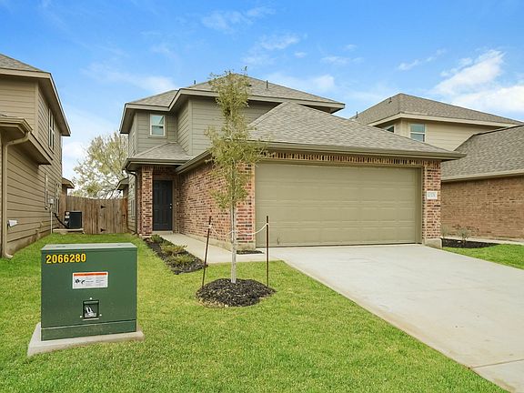 3rd image of 10379 Clearwater Way