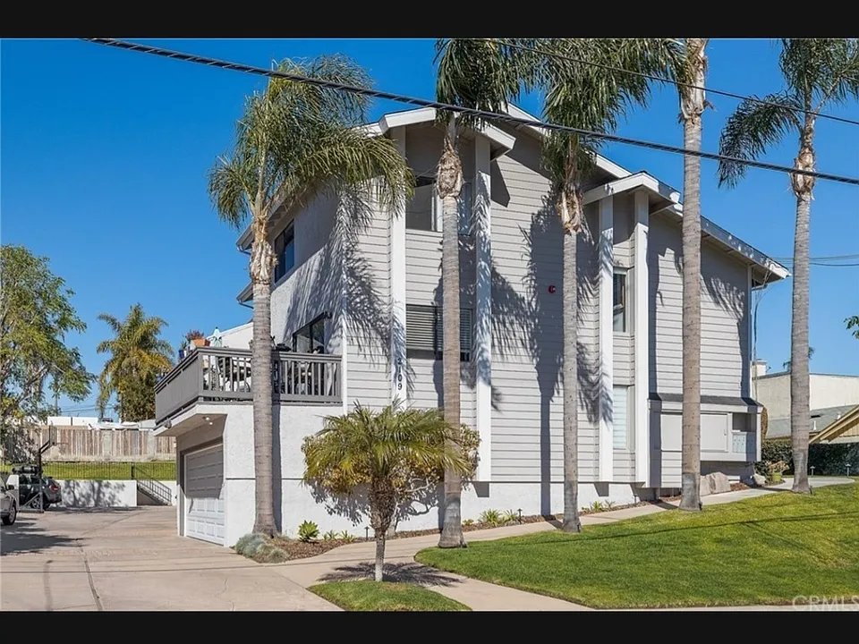 2109 Clark Ln