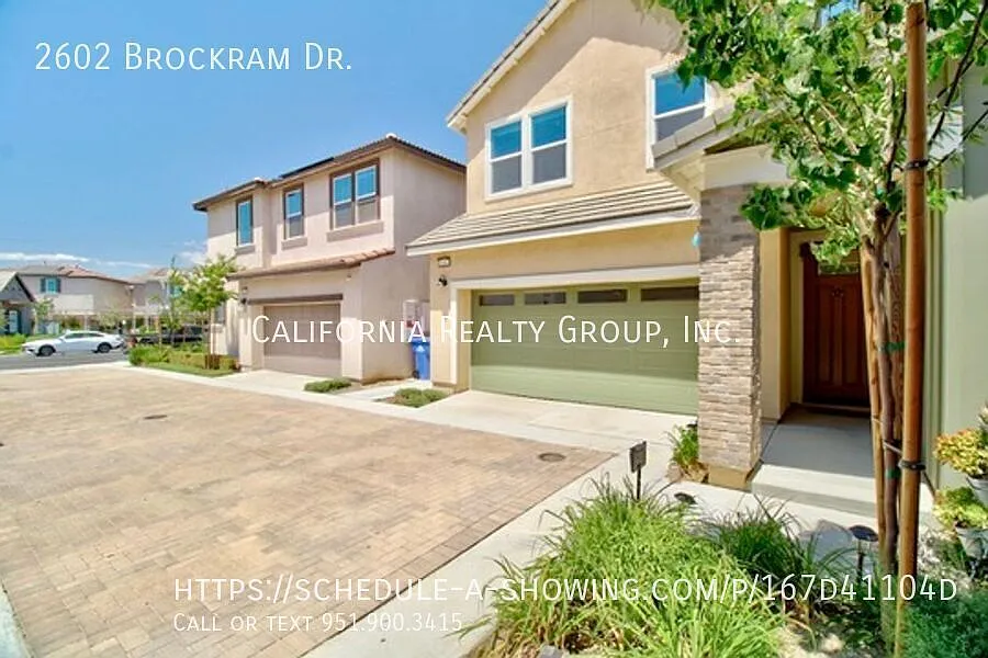 4 bed, 3.0 bath, 2067 sqft, $3,500 — Photo 3