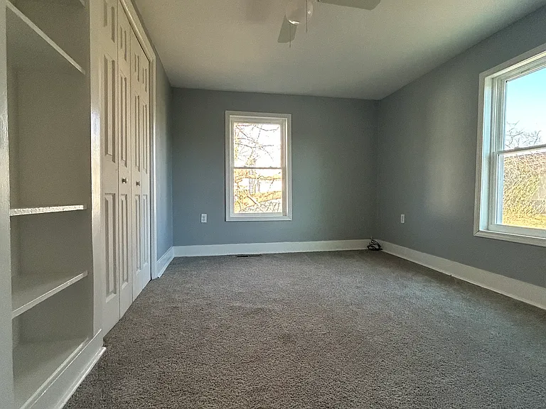 1112 Hollins St — Photo 9