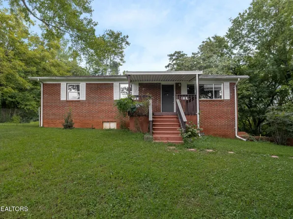 1324 Lodwick Dr, Louisville, TN 37777