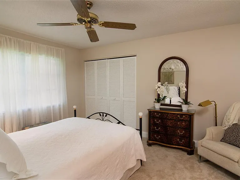 5635 Golf Pointe Dr #101 — Photo 18