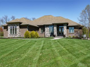 8550 Silver Oak Ct, Springboro, OH 45066