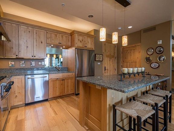 4th image of 104 Village Way #12