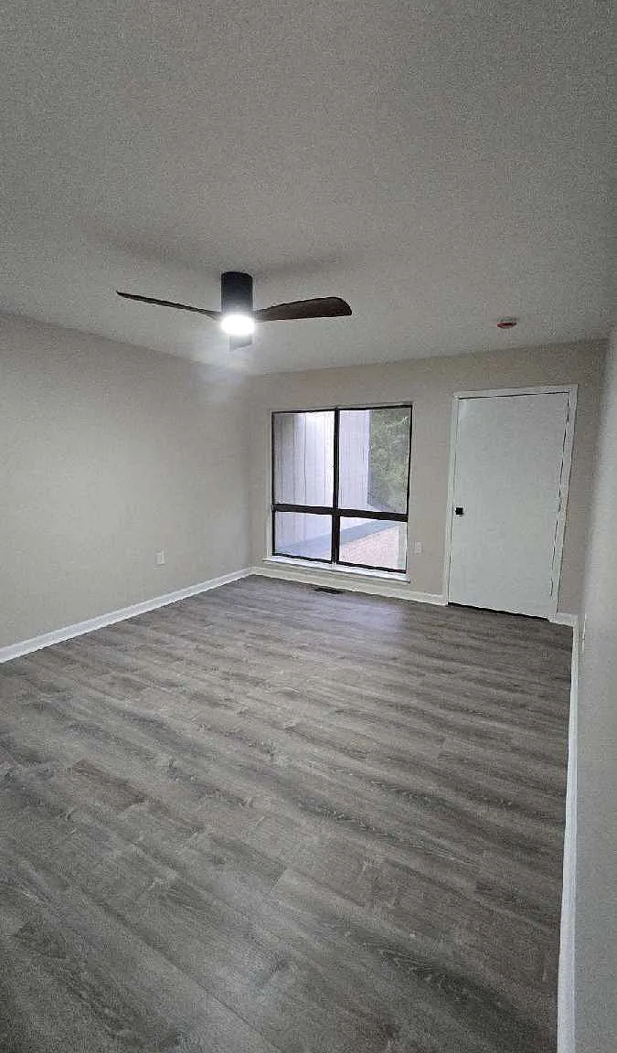 3 bed, 1337 sqft, $2,600 — Photo 1