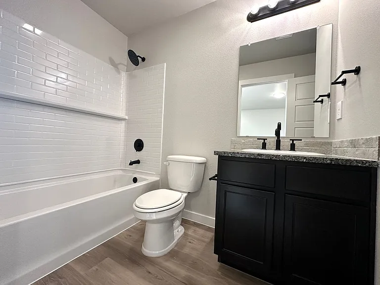 5513 Rice St — Photo 6