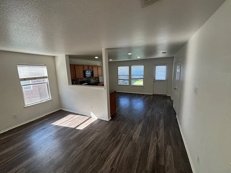 12713 Lost Prairie Dr — Photo 7