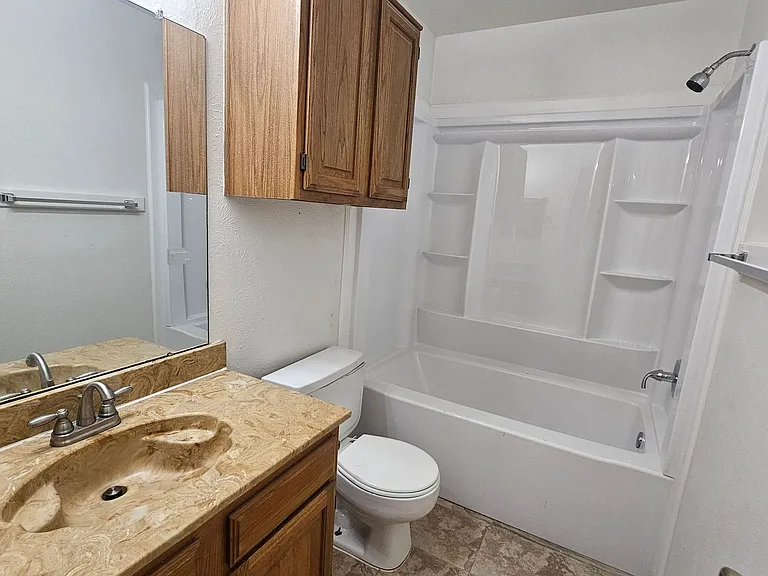544 E Windsor Dr — Photo 27