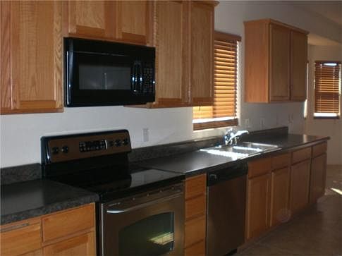 4th image of 1089 W Sawgrass Trl