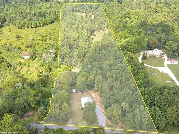 2nd image of 385 Amys Rd