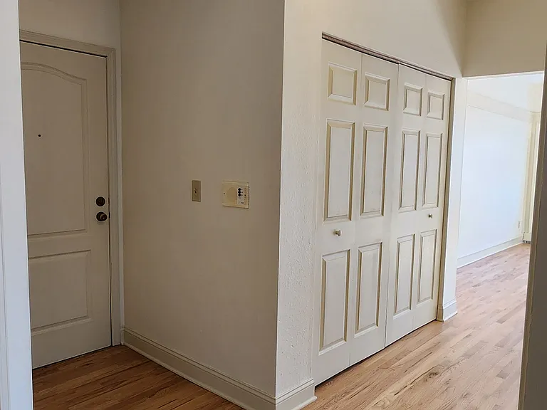 3104 W Kilbourn Ave #301 — Photo 17