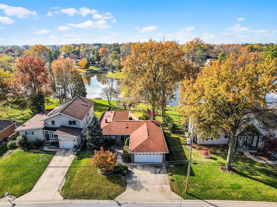 1st image of 585 E Lake Dr