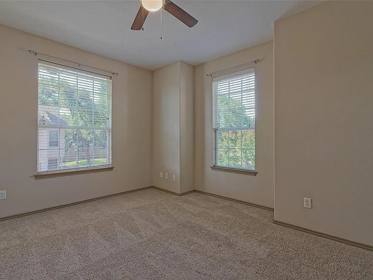2903 Whisper Oaks Ln #A — Photo 22