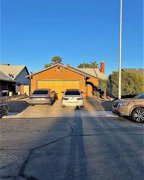 1st image of 1021 Dreamland Cir