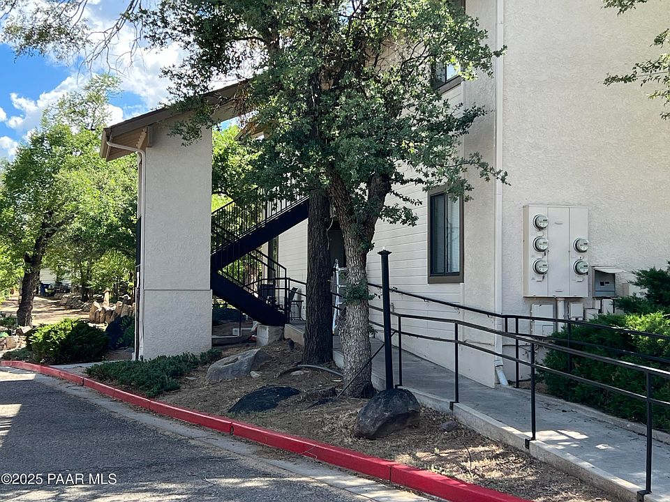 1st image of 333 W Aubrey St APT A3
