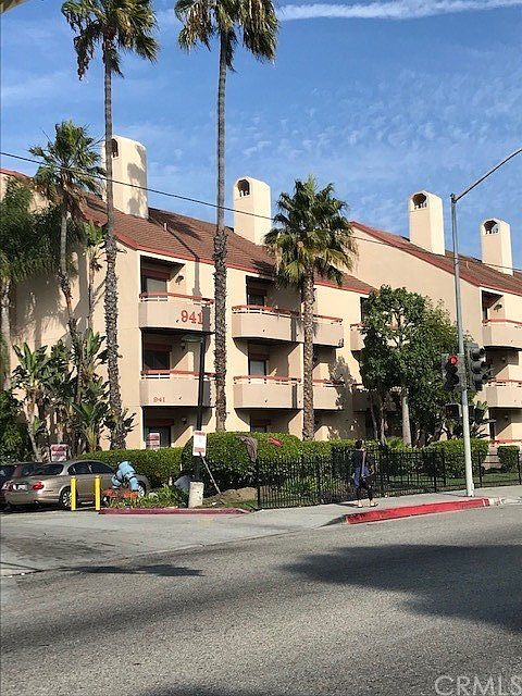 1st image of 941 W Carson St APT 215