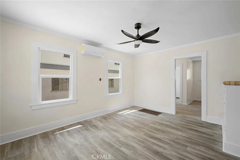 2 bed, 625 sqft, $3,200 — Photo 4