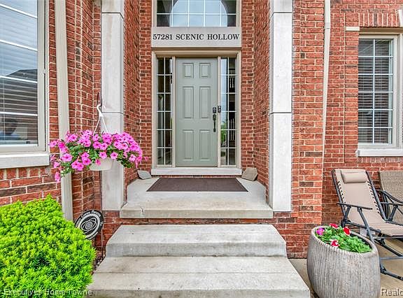 5th image of 57281 Scenic Hollow Dr