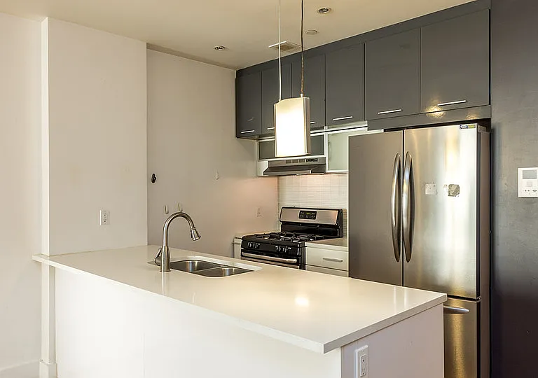 387 Franklin Ave #303 — Photo 11