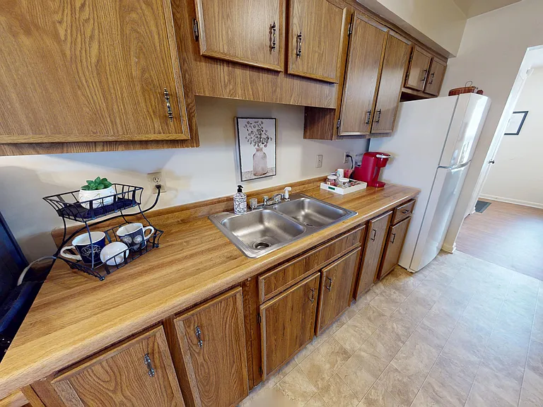 Crystal Lake Apartments — Photo 5