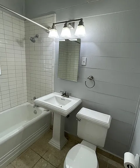 1012 Peddie St — Photo 17