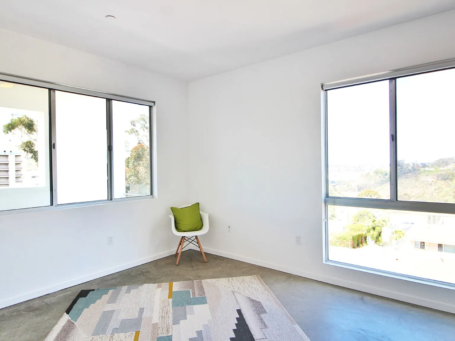 Crest-Urban Apartments — Photo 3