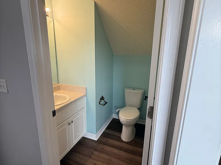 5153 Victoria Dr — Photo 20