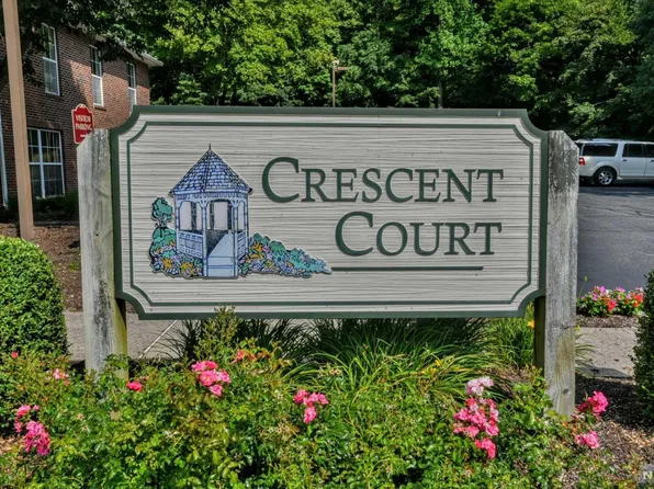 2212 Schindler Ln, Wayne, NJ 07470