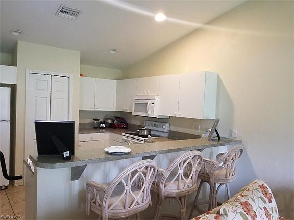 3rd image of 2705/2707 Matena Ave S