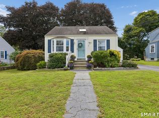 45 Bayview Ave, Groton, CT 06340
