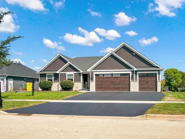 1482 Cornerstone Dr, Yorkville, IL 60560
