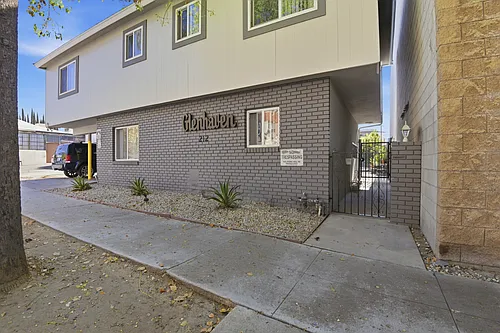 212 S Jackson St #2 Photo 1