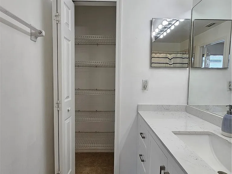 4621 30th St SW — Photo 23