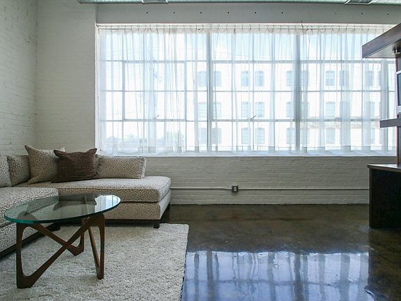 3rd image of 400 Salem Ave #2O