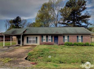 506 S Grove St, Hazen, AR 72064