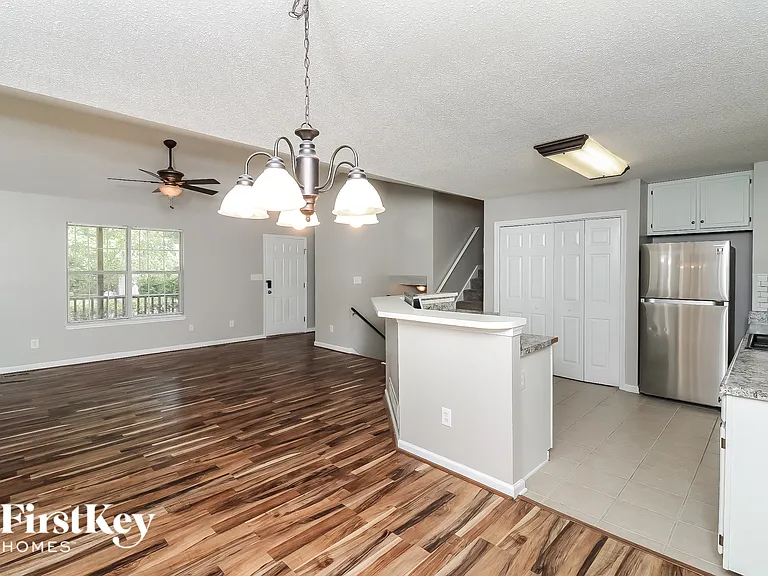 45 Collins Ln — Photo 5