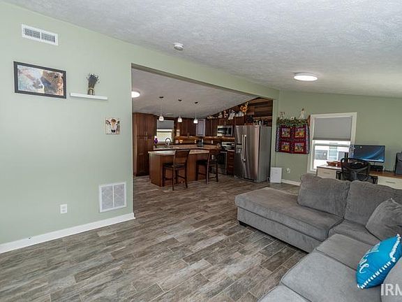 4th image of 53134 Peggy Ave