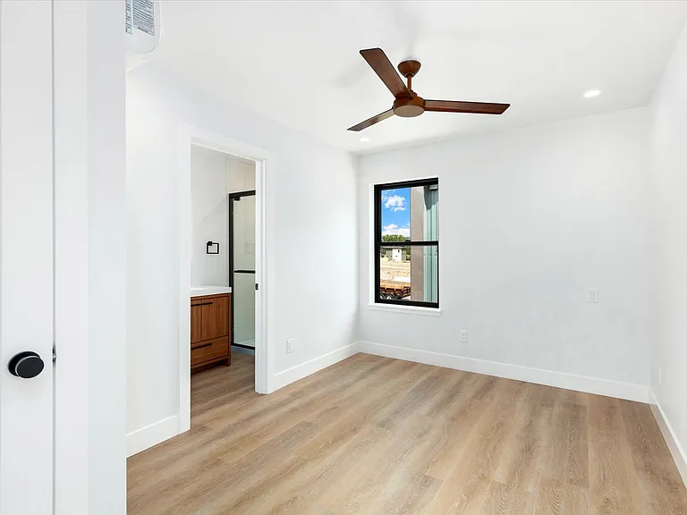 107 Confluence Rd #2 — Photo 5