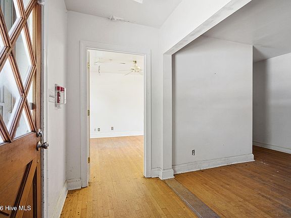 3rd image of 1602 E Ash Street