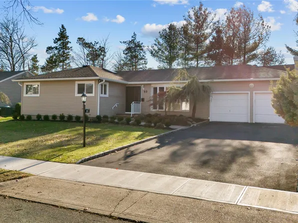 46 Ivy Drive, Jericho, NY 11753