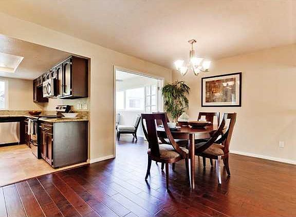 4th image of 3846 La Jolla Village Dr