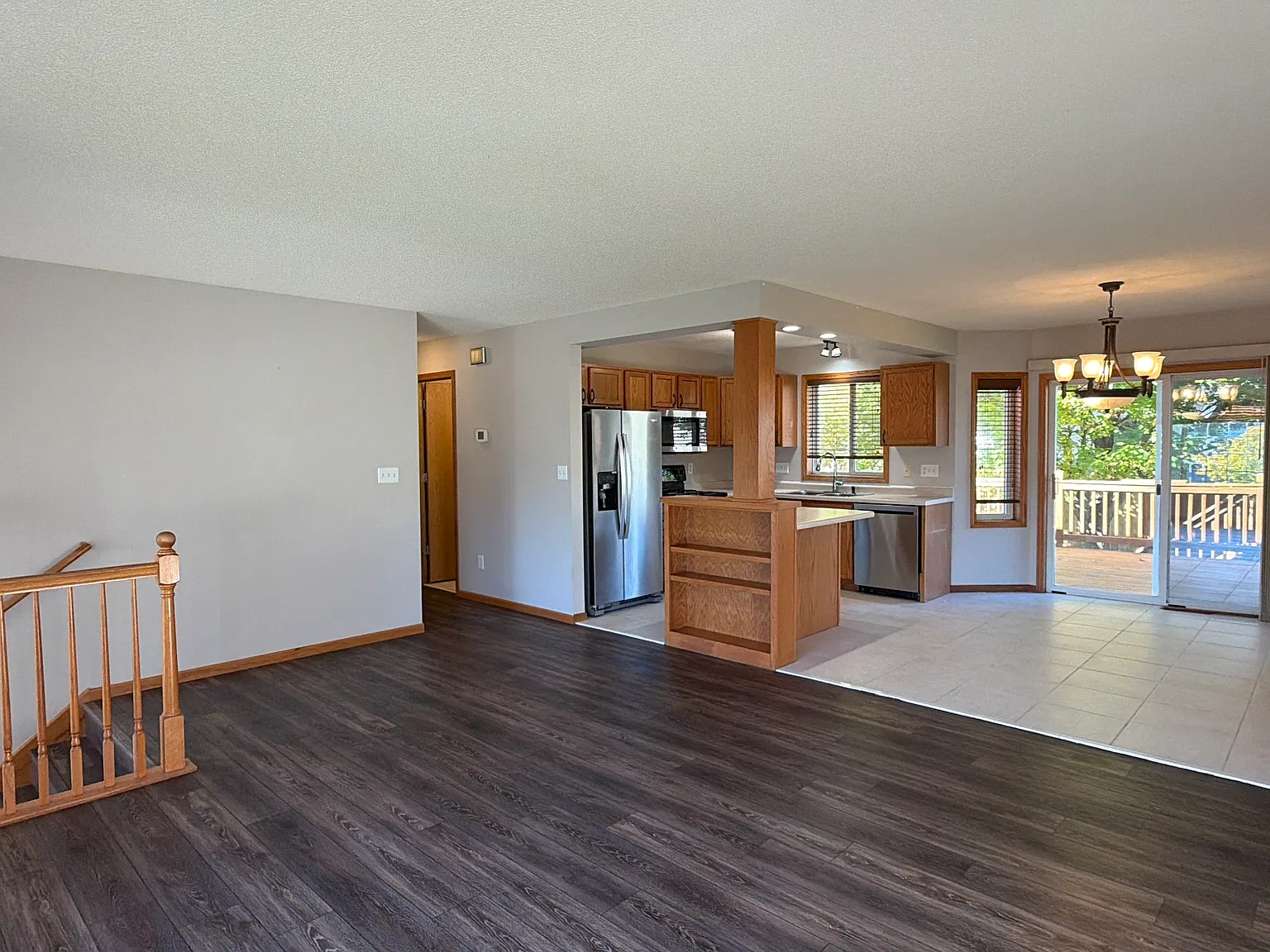4 bed, 2274 sqft, $2,300 — Photo 4