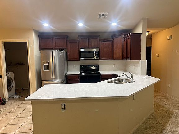4th image of 2816 Kentucky Ave