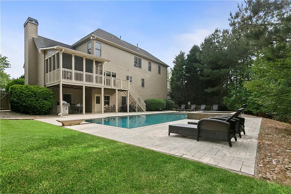 913 Raven Point photo 1